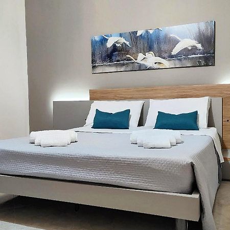 Fd Apartments - Zoe Prestigioso Appartamento Vicino Alla Stazione E Al Centro Monopoli Ngoại thất bức ảnh